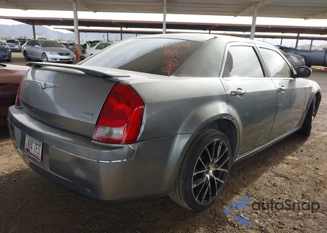 2007 Chrysler 300 Touring из США, поврежденный, VIN 2C3KA53G67H726810
